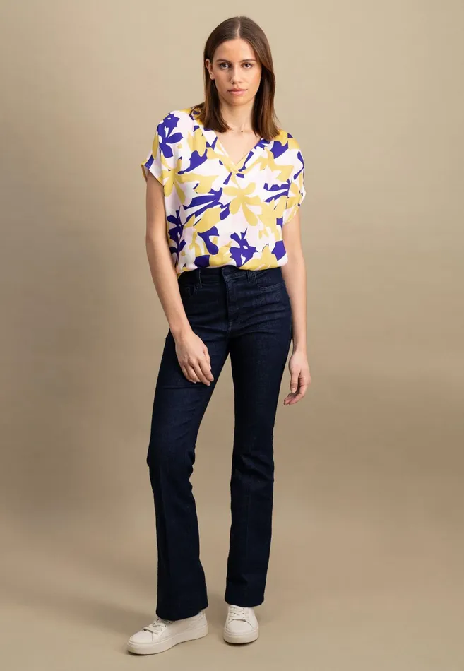 Blouses Women FYNCHHATTON Blouse With A Vneck Ocean Violet