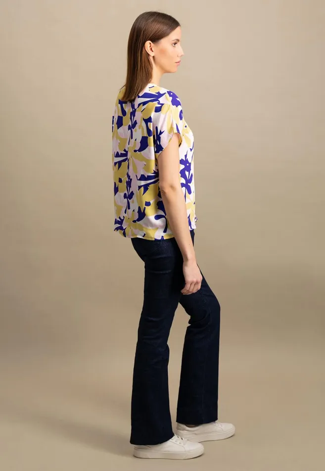 Blouses Women FYNCHHATTON Blouse With A Vneck Ocean Violet