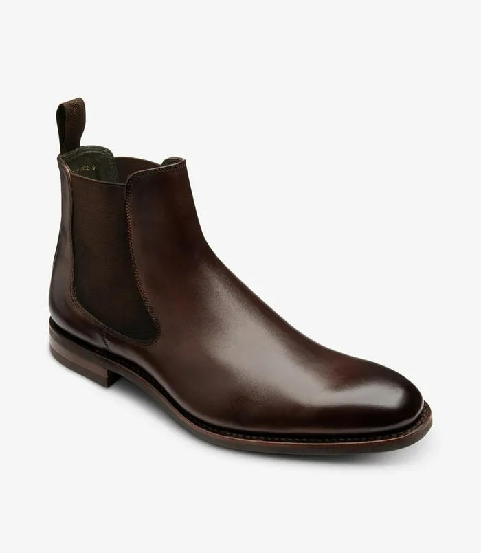 Chelsea Boots Loake Men Wareing Dark Brown Chelsea Boots Loake Men Wareing Dark Brown