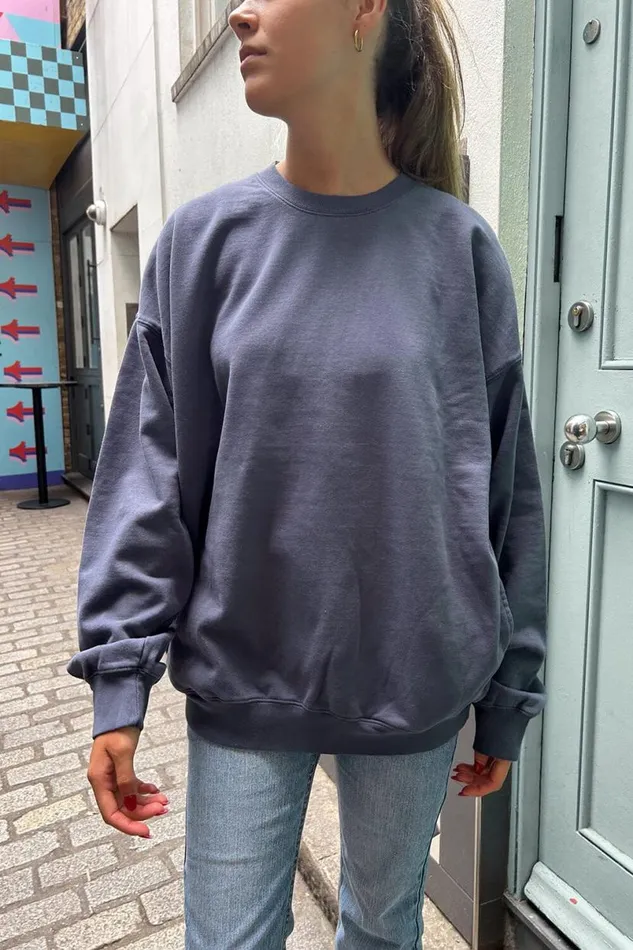 Clothing Erica Oversized Sweatshirt Brandy Melville SWEATPANTS and SWEATSHIRTS Clothing Erica Oversized Sweatshirt Brandy Melville SWEATPANTS and SWEATSHIRTS