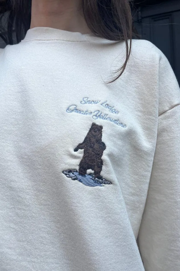 Clothing Erica Snow Lodge Greater Yellowstone Sweatshirt Brandy Melville SWEATPANTS and SWEATSHIRTS