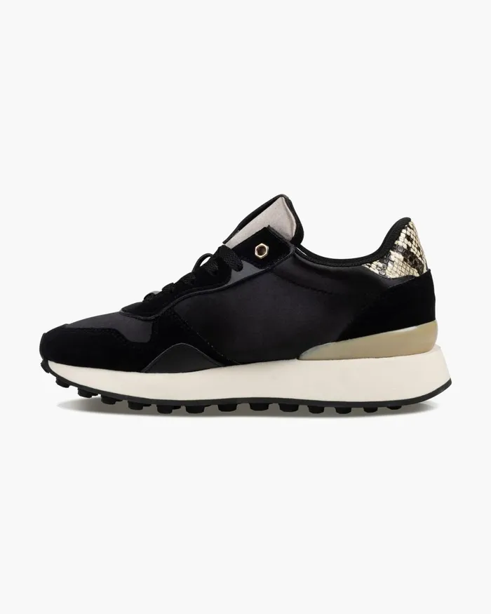 Cruyff Park RunnerSatinVelvet Blackgold Women Sneakers Cruyff Park RunnerSatinVelvet Blackgold Women Sneakers