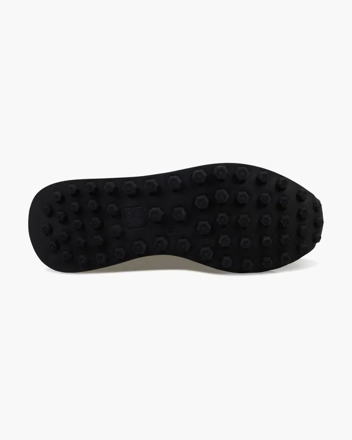 Cruyff Park RunnerSatinVelvet Blackgold Women Sneakers Cruyff Park RunnerSatinVelvet Blackgold Women Sneakers