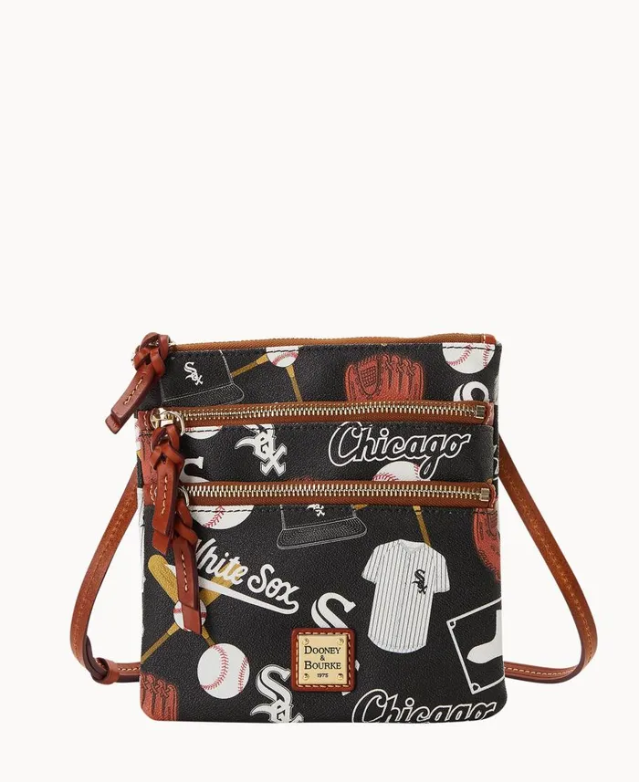 Dooney and Bourke Crossbodies MLB White Sox N S Triple Zip Crossbody White Sox 8211 WomenMen Dooney and Bourke Crossbodies MLB White Sox N S Triple Zip Crossbody White Sox 8211 WomenMen