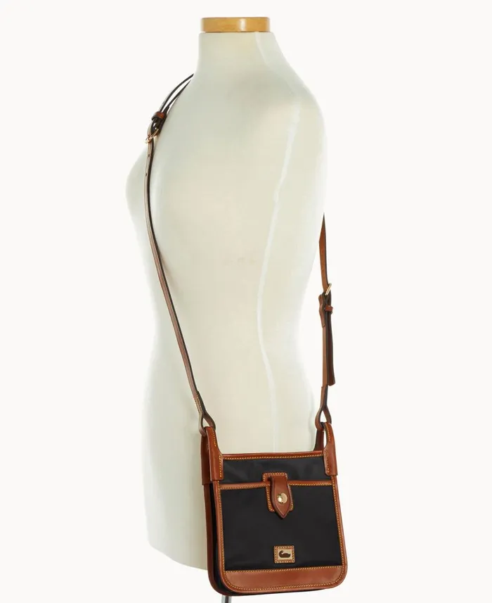 Dooney and Bourke Crossbodies Wayfarer Letter Carrier Black 8211 WomenMen