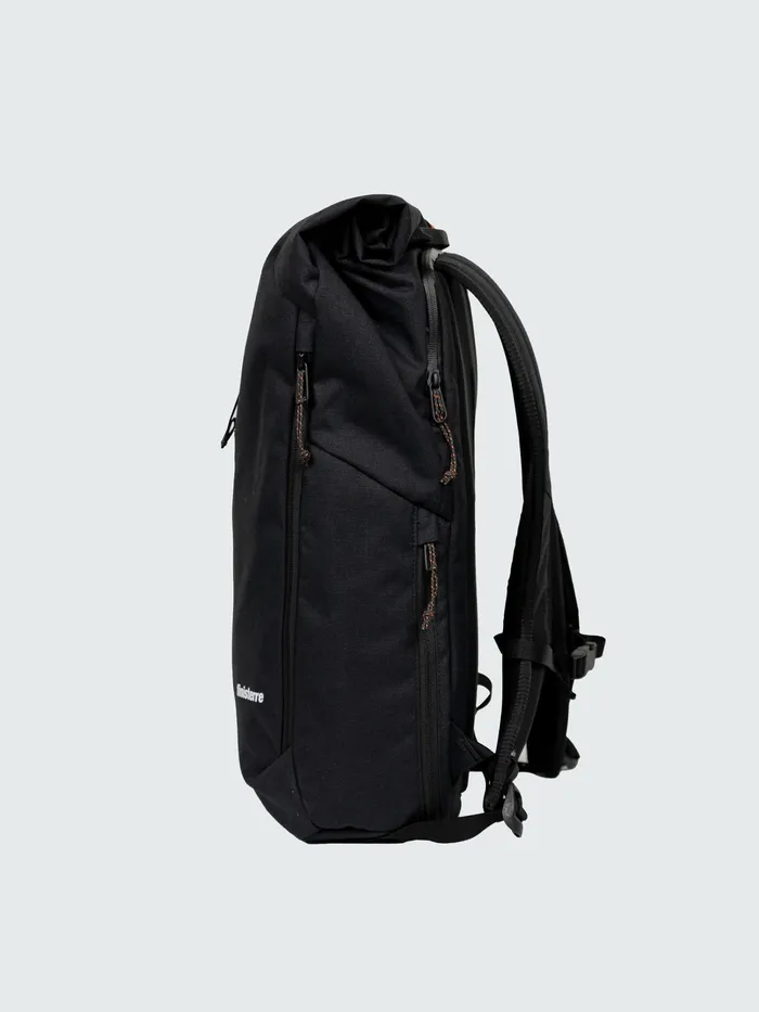 Finisterre Bags MenWomen Nautilus 23L Backpack Black