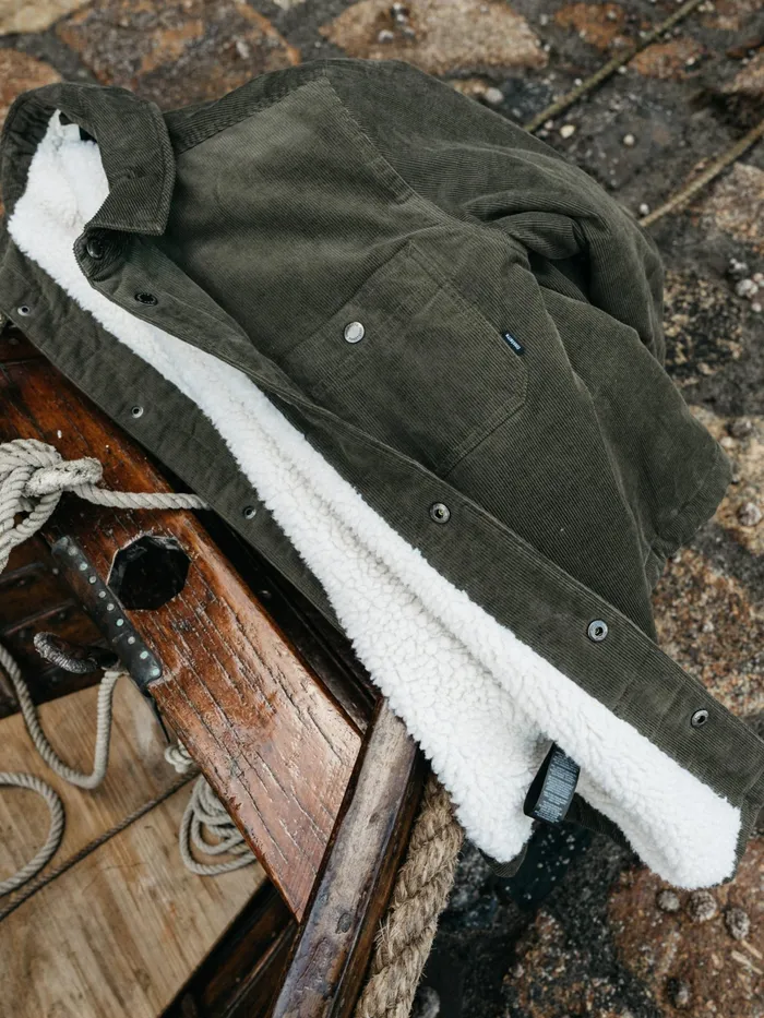 Finisterre Jackets and Coats Men Rigger Fleece Lined Jacket Olive