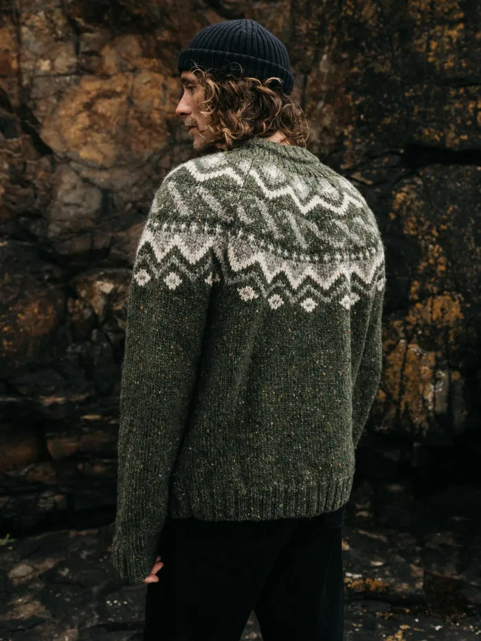 Finisterre Knitwear Men Cormoran Fair Isle Sweater Olive