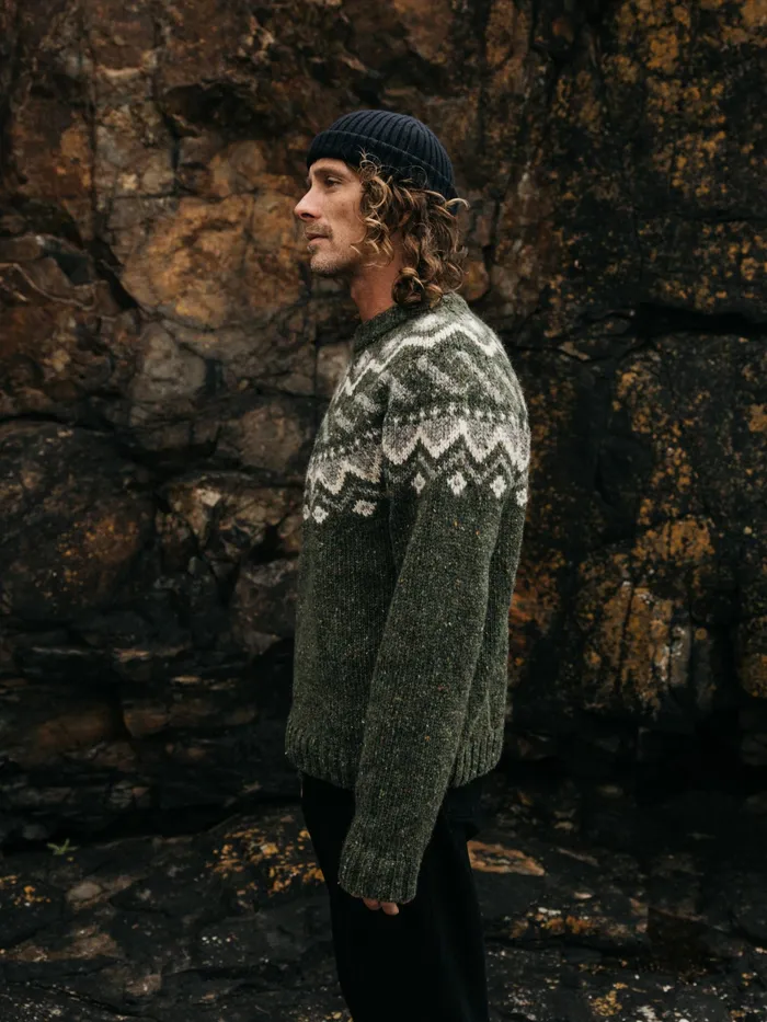 Finisterre Knitwear Men Cormoran Fair Isle Sweater Olive