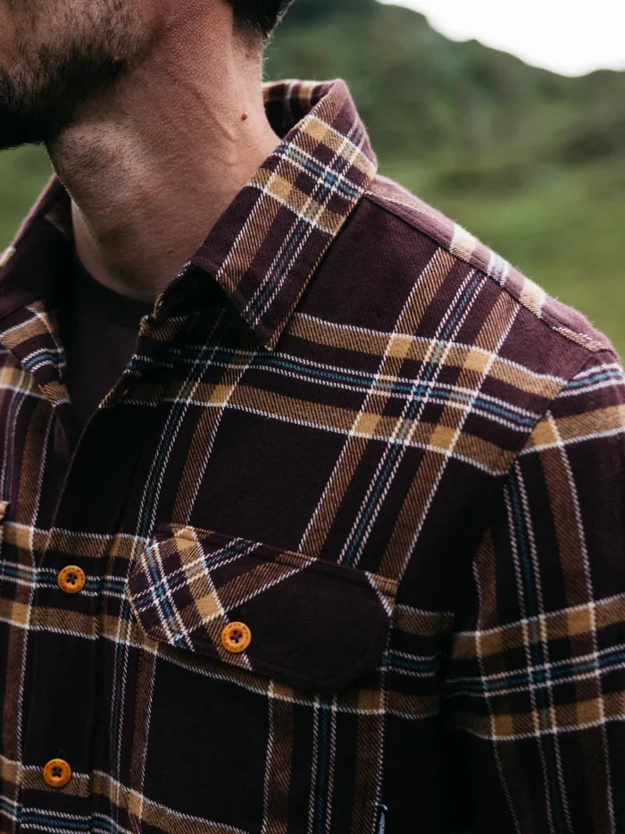 Finisterre Shirts Men Beardsmore Shirt Black Cherry Check