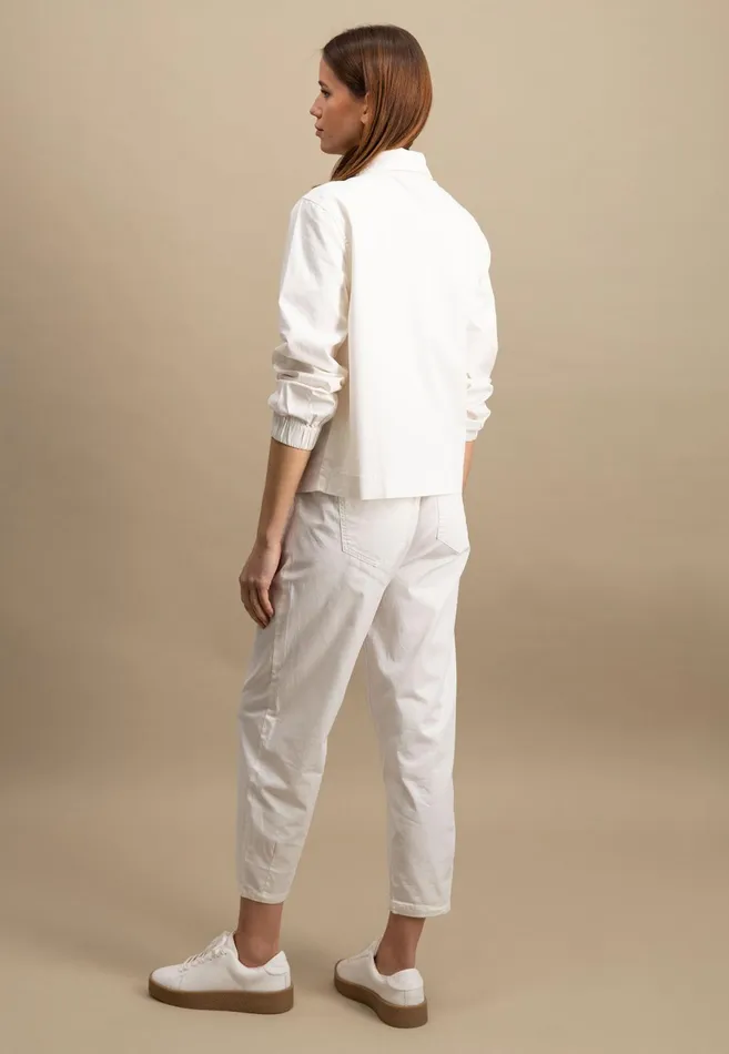Jack Women FYNCHHATTON Cotton Mix Jacket With A Loose Fit Milk