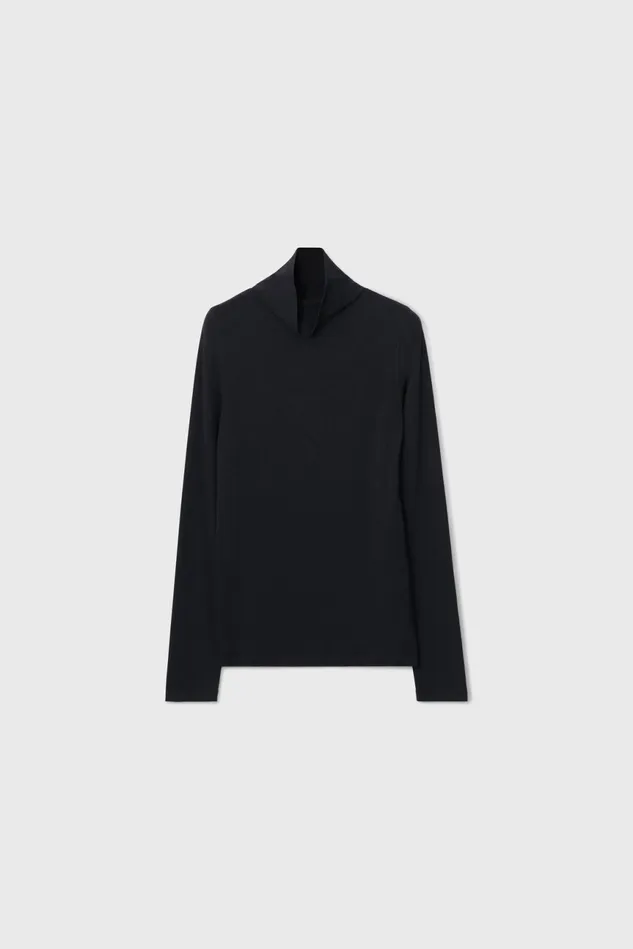 Kiena Turtle Neck Black Women Rodebjer Tops