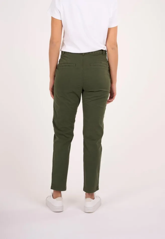 KnowledgeCotton Apparel Pants WILLOW Regular Cropped Poplin Chino Forrest Night 8211 Women KnowledgeCotton Apparel Pants WILLOW Regular Cropped Poplin Chino Forrest Night 8211 Women