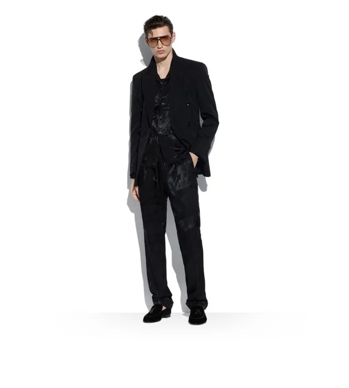 Men Pants and Shorts Tom Ford Floral Viscose Jacquard Austin Tailored Jogger Black Men Pants and Shorts Tom Ford Floral Viscose Jacquard Austin Tailored Jogger Black