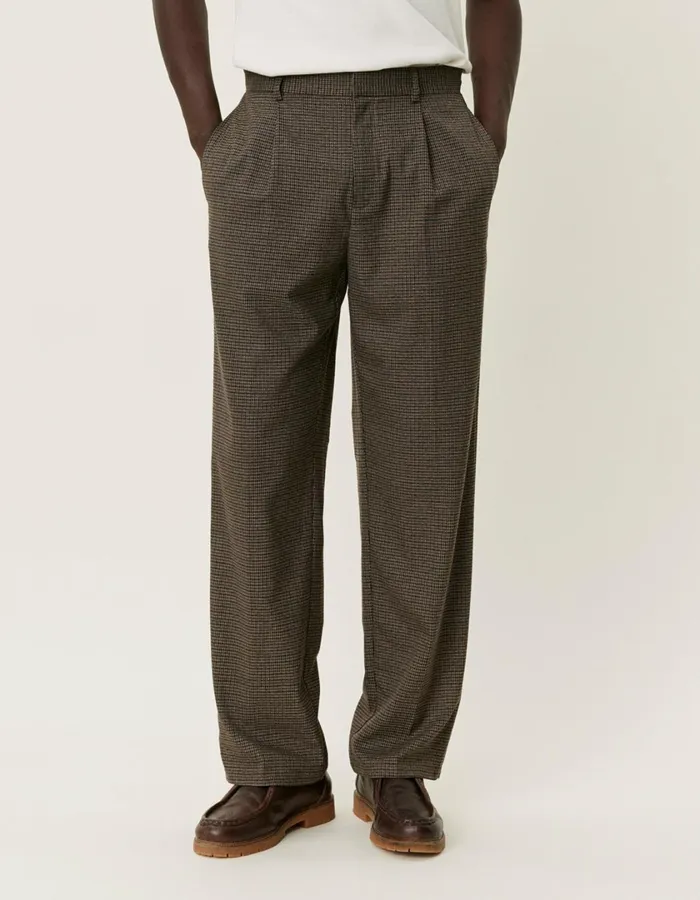 Men Reece Check Pleated Suit Pants 20 8211 Warm SandDark Navy Check Les Deux Pants