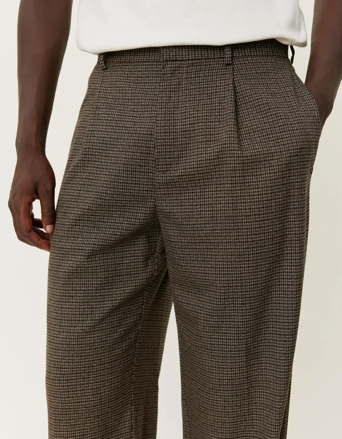 Men Reece Check Pleated Suit Pants 20 8211 Warm SandDark Navy Check Les Deux Pants