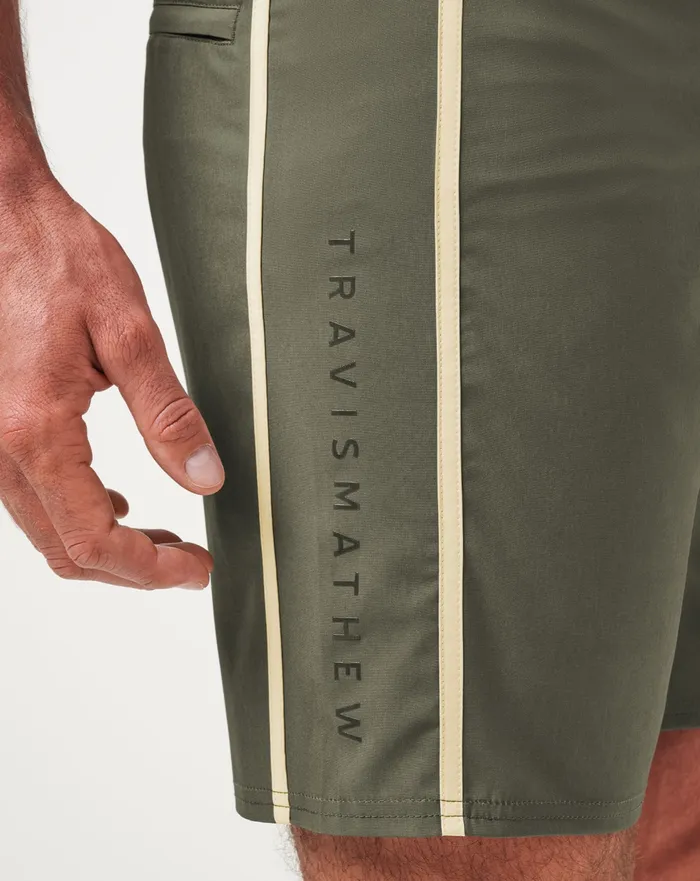 Men Shorts TravisMathew MAKING IT REEF BOARDSHORT Dark Olive