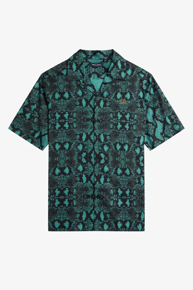 Men Snake Print Revere Collar Shirt Deep Mint Fred Perry Shirts