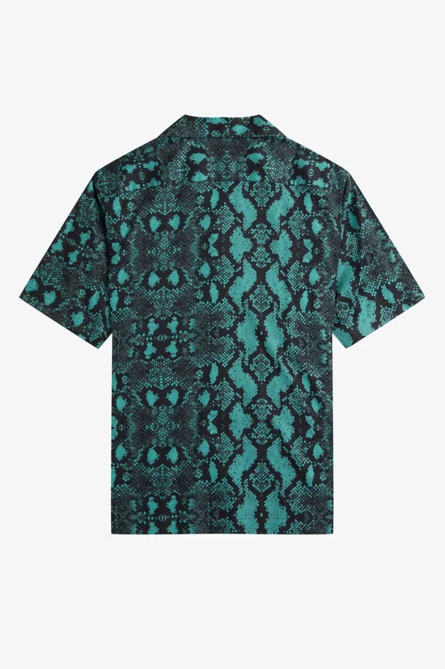 Men Snake Print Revere Collar Shirt Deep Mint Fred Perry Shirts
