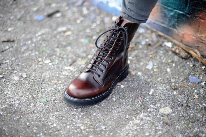 Men Solovair Derby Boots Burgundy RubOff 11 Eye Derby Boot
