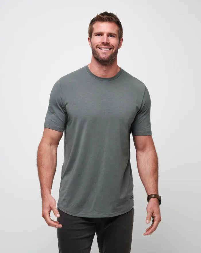 Men Tees TravisMathew CLOUD CREW TEE Dark Olive
