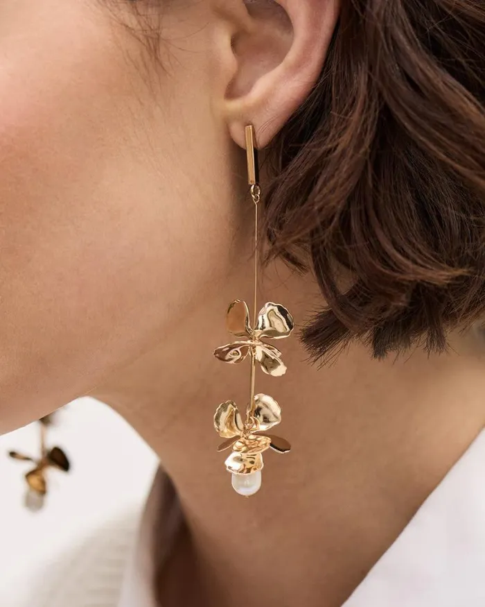 RWandCO Earrings Golden Earrings With Flower Pendants With Pearls Gold 8211 Women RWandCO Earrings Golden Earrings With Flower Pendants With Pearls Gold 8211 Women