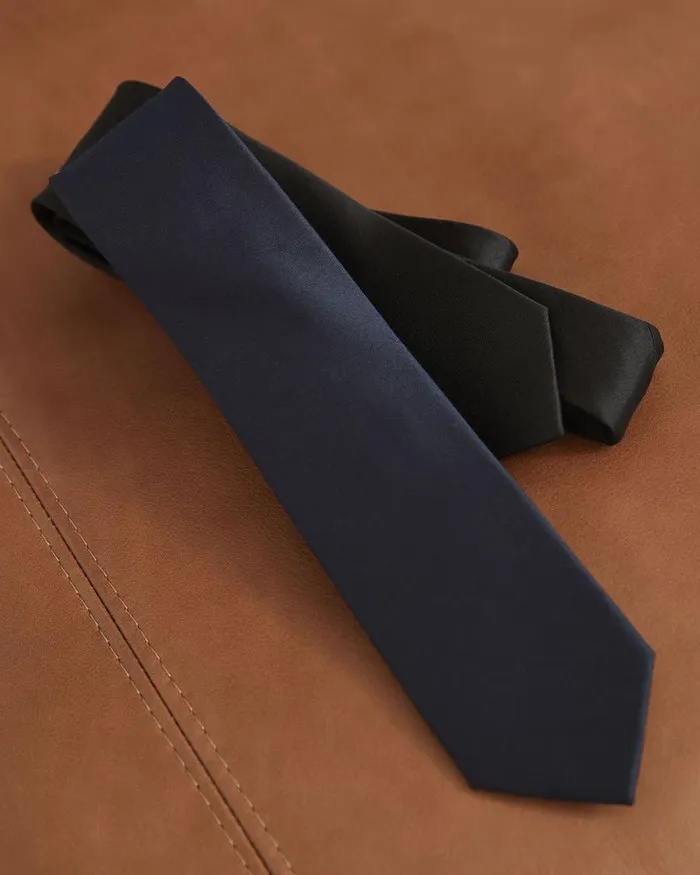 RWandCO Ties and Bow Ties Skinny Dark Solid Tie Black 8211 Men