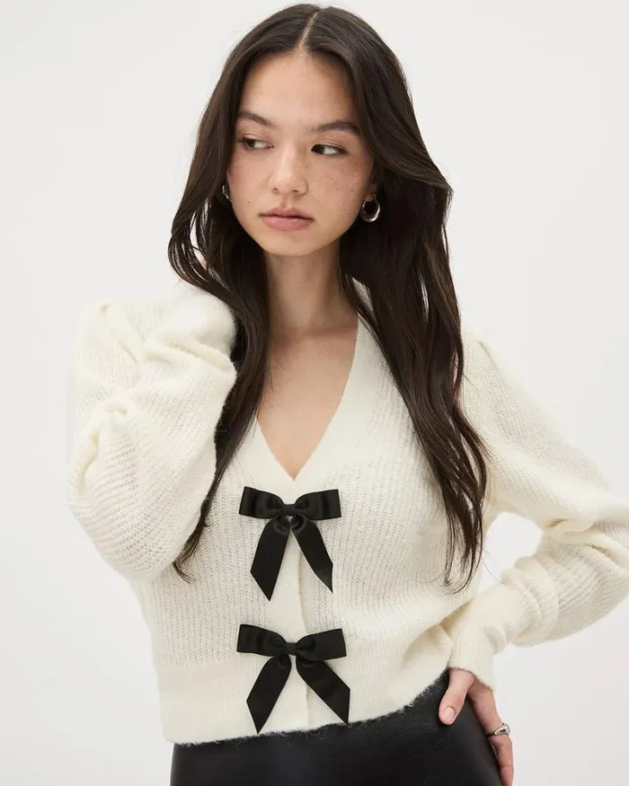 RWandCO Tops LongSleeve VNeck Cardigan With Bows Snow White 8211 Women