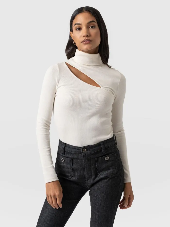 Saint And Sofia Casual Tops Women Reveal Turtle Neck 8211 Cream Cream