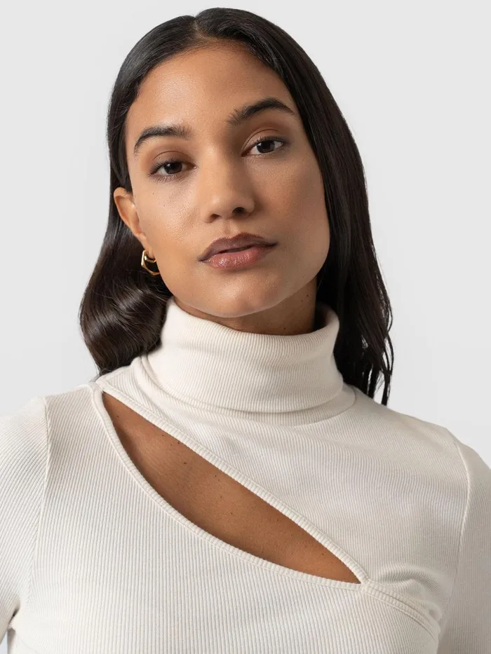 Saint And Sofia Casual Tops Women Reveal Turtle Neck 8211 Cream Cream