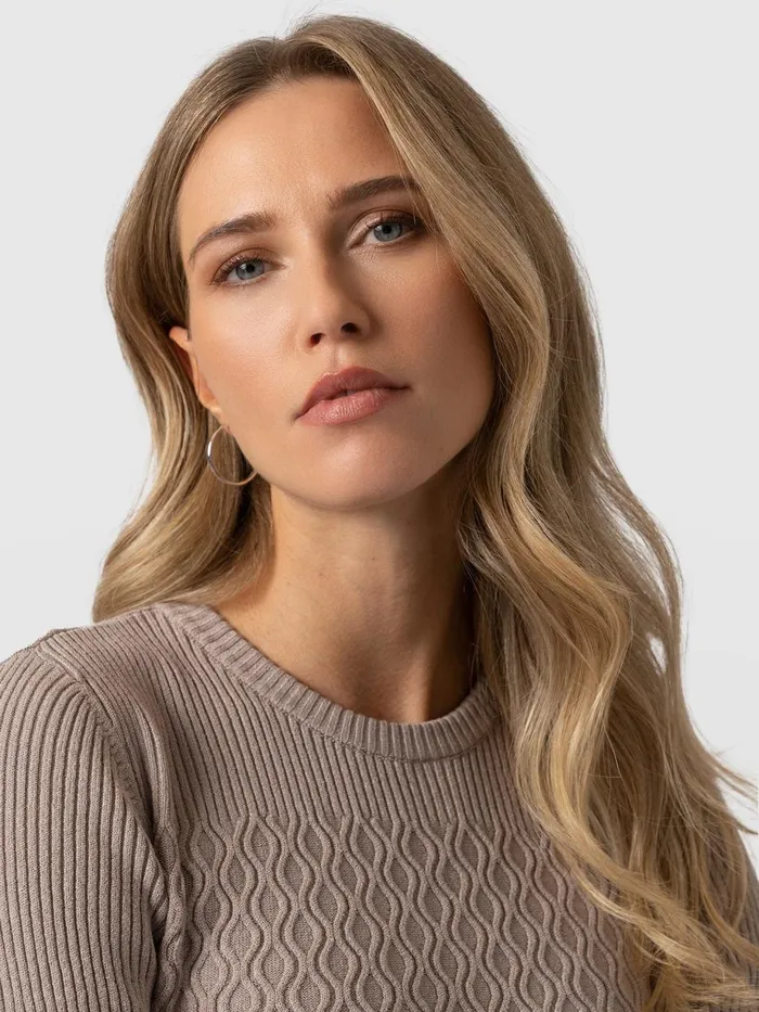 Saint And Sofia Knitwear Women Primrose Knit Sweater 8211 Malt Malt