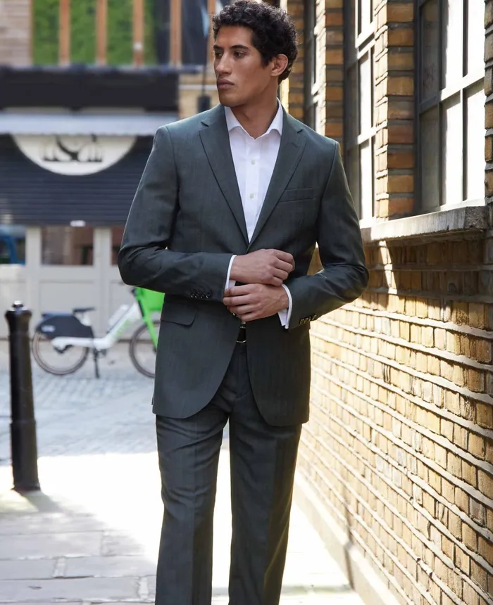 Savile Row Company Navy Herringbone WoolBlend Suit Men Tailored Suits
