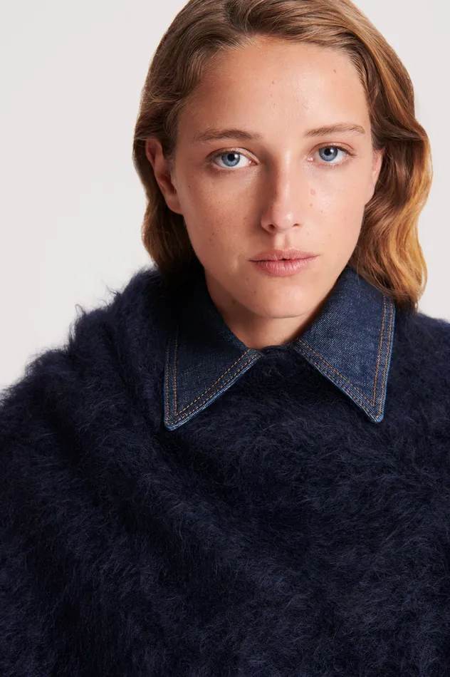Scanlan Theodore Knitwear Women BRUSHED FRINGED CAPE NAVY Scanlan Theodore Knitwear Women BRUSHED FRINGED CAPE NAVY