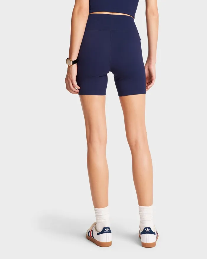Sporty and Rich Activewear Women Serif Logo Biker Short 8211 NavyWhite