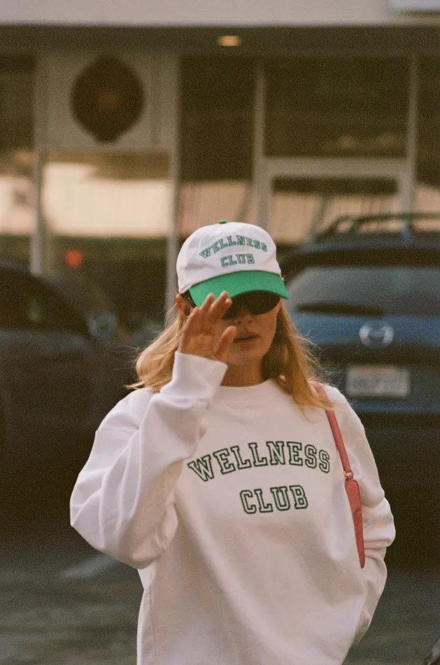 Sporty and Rich Sweatshirts Women Wellness Club Crewneck 8211 WhiteVerde