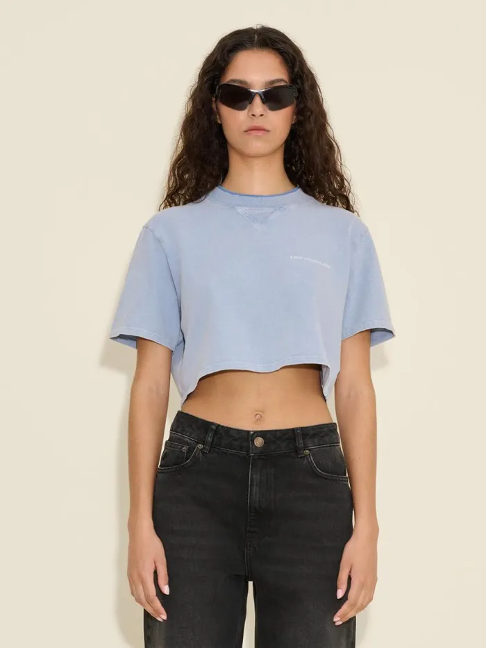 Tshirts and Sweats Women Holzweiler Kjerag Denim Fade Crop Tee Lt Blue