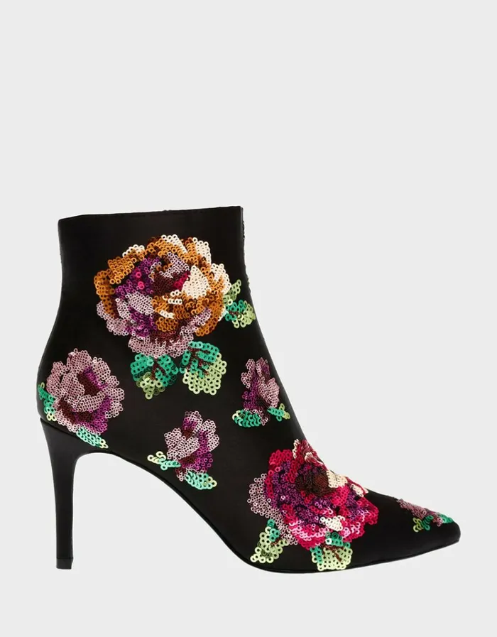 Women COPER BLACK Betsey Johnson
