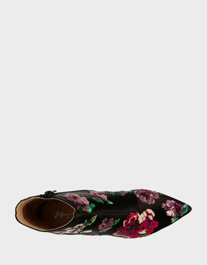Women COPER BLACK Betsey Johnson