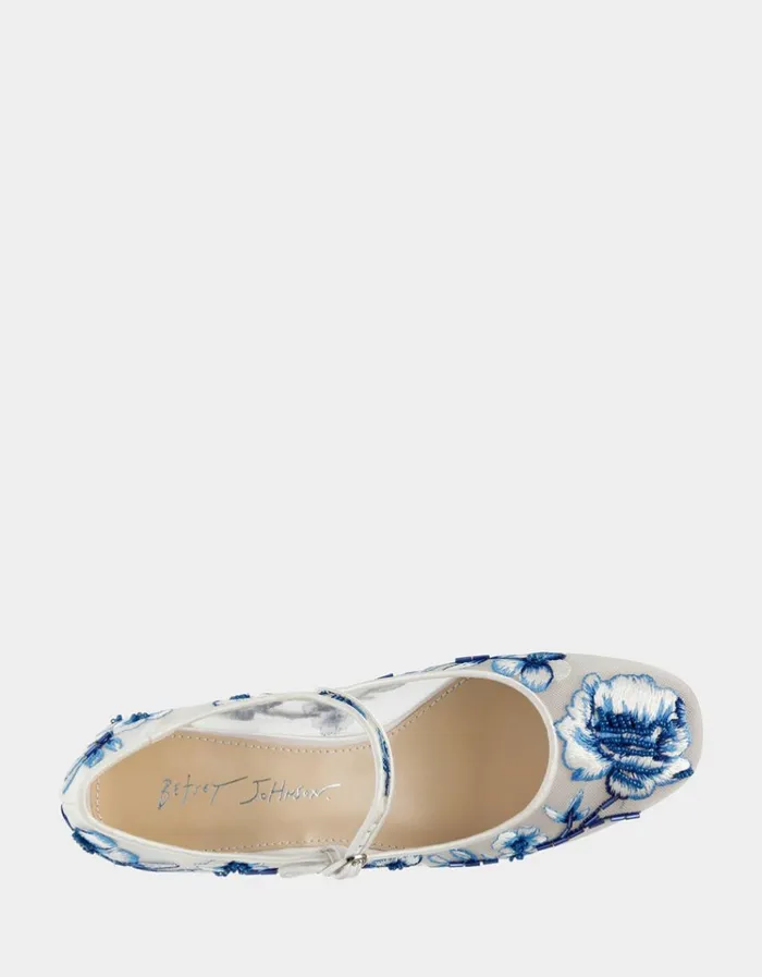 Women EZRA BLUE FLORAL Betsey Johnson