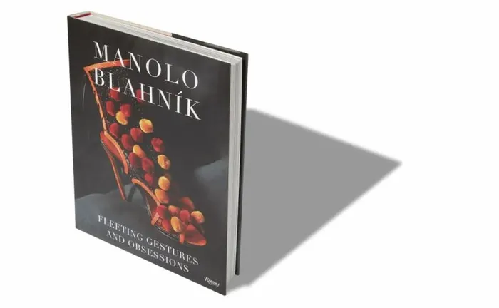 Women Fleeting Gestures And Obsessions Manolo Blahnik Gifts For Her