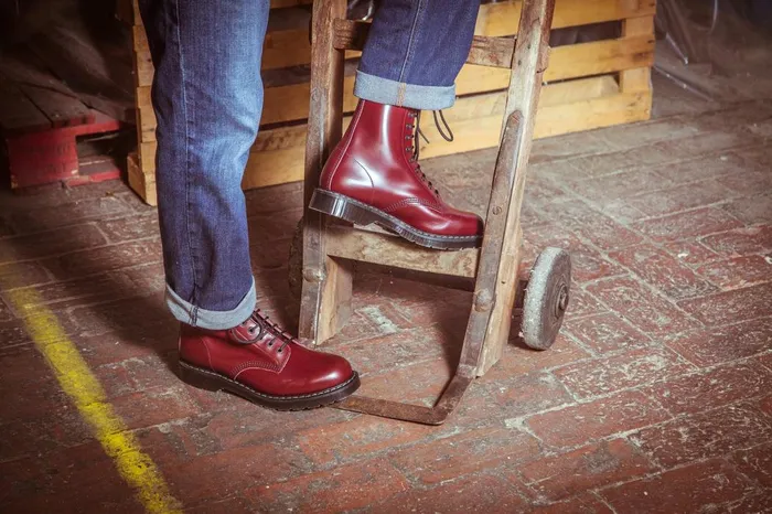 Women Solovair Derby Boots Oxblood HiShine 11 Eye Derby Boot