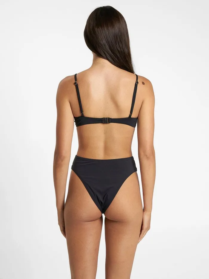 Womens Underwire Bikini Top Black Thrills Swim